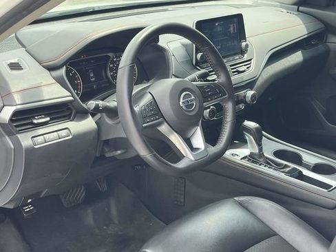 Used 2022 Nissan Altima 2.5 SR FWD image 12
