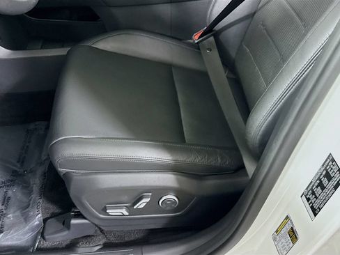 Certified 2025 Hyundai Santa Fe Limited FWD image 26