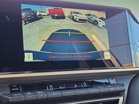 Used 2026 Toyota Camry SE w/ Multimedia Upgrade Package image 15