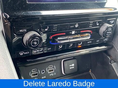 Used 2023 Jeep Grand Cherokee L Laredo image 11