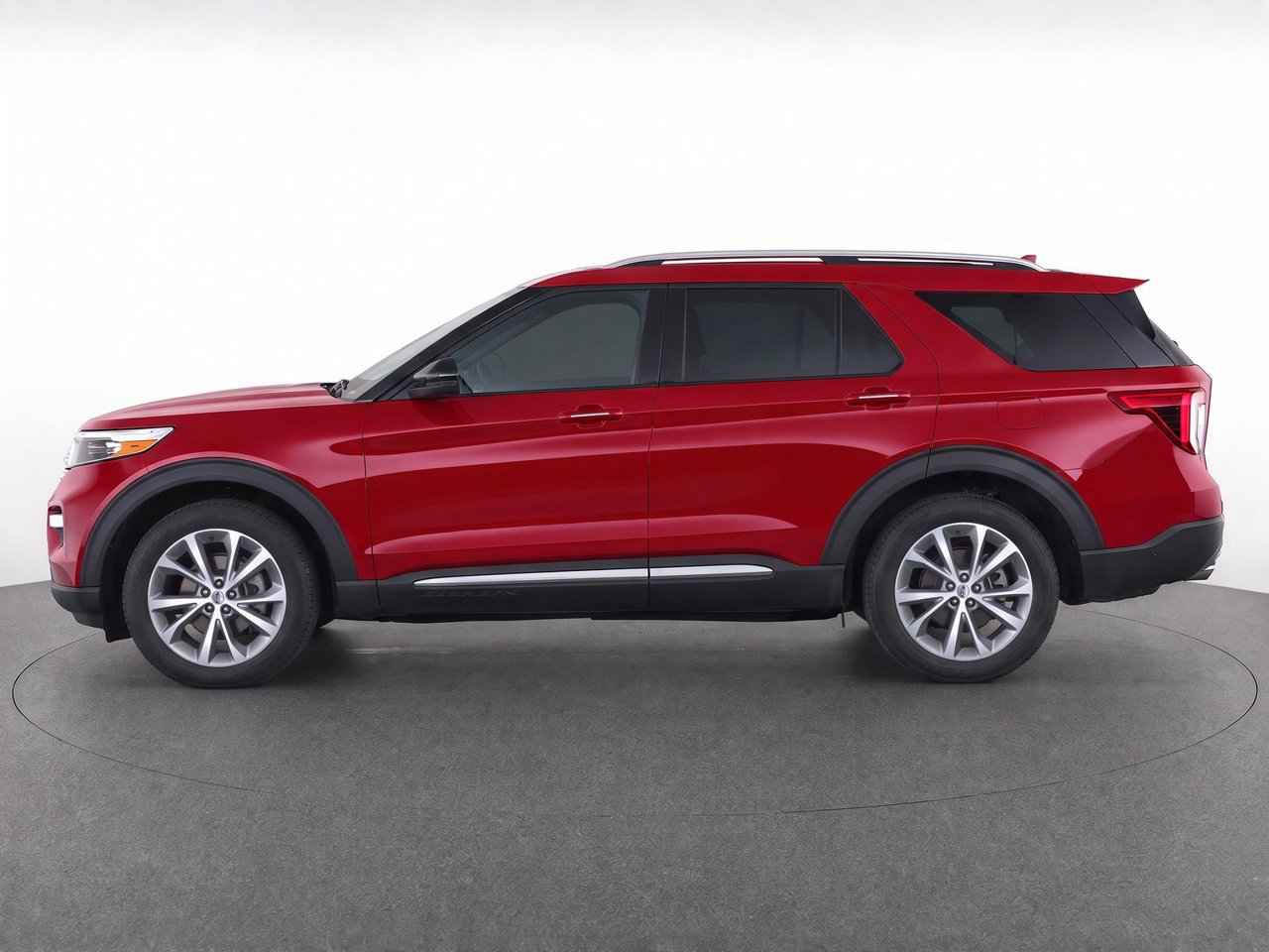 Used 2022 Ford Explorer Platinum w/ Equipment Group 601A AWD/4WD image 6