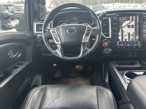 Used 2018 Nissan Titan SL w/ Midnight Edition image 17