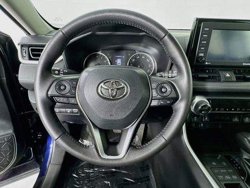 Used 2022 Toyota RAV4 XLE w/ Convenience Package AWD/4WD image 11