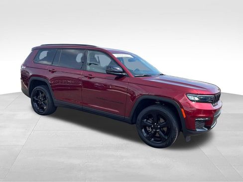 Used 2024 Jeep Grand Cherokee L Limited w/ Black Appearance Package AWD/4WD image 7