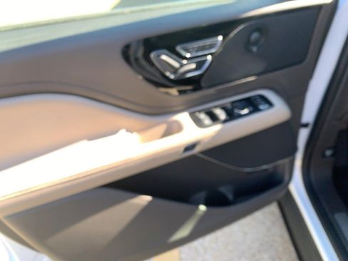 Used 2023 Lincoln Aviator Reserve w/ Elements Package Plus image 17