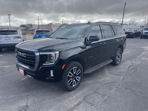 Used 2024 GMC Yukon AT4 w/ Technology Package image 4