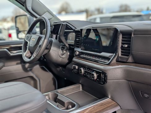 Used 2025 Chevrolet Silverado 2500 LT w/ All Star Edition image 45