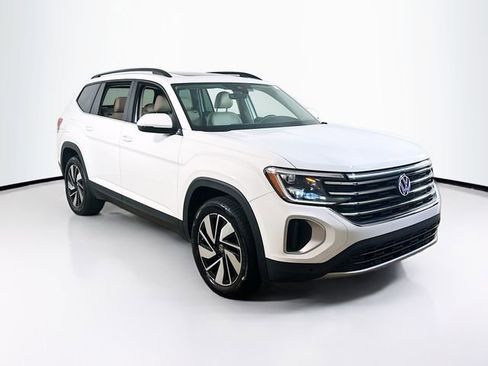 Used 2024 Volkswagen Atlas SE AWD/4WD image 1