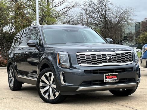 Used 2020 Kia Telluride EX w/ EX Premium Package image 2