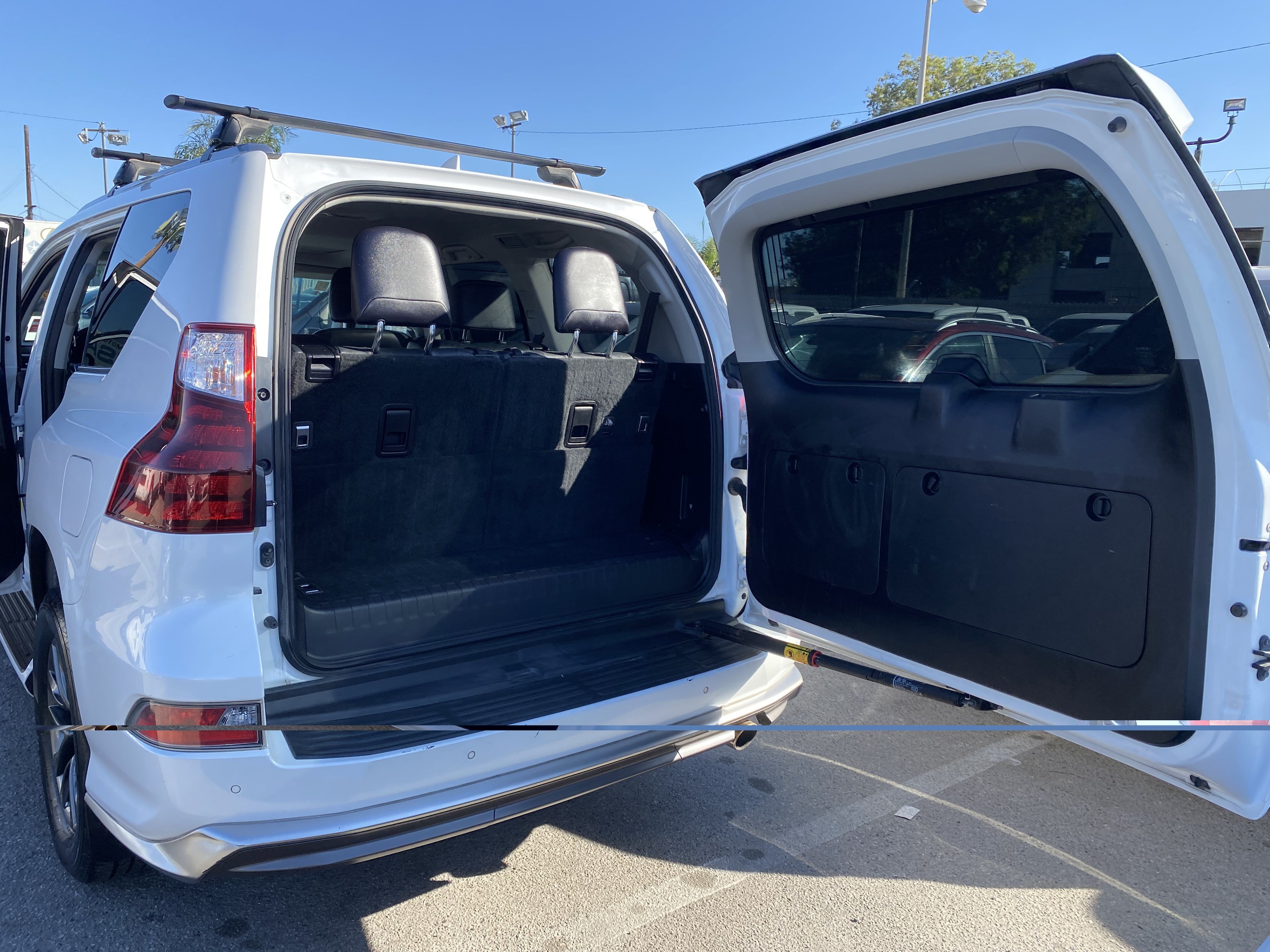 Used 2018 Lexus GX 460 Premium AWD/4WD image 24