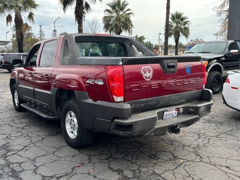 Used 2004 Chevrolet Avalanche 4x4 w/ Preferred Equipment Group image 4