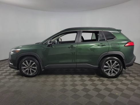 Used 2025 Toyota Corolla Cross XLE w/ Convenience Package AWD/4WD image 4