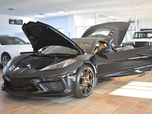 Used 2021 Chevrolet Corvette Stingray Premium Cpe w/ Z51 Performance Package RWD image 27