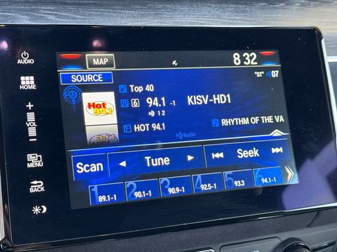 Used 2018 Honda Clarity Touring image 18