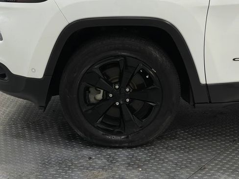 Used 2018 Jeep Cherokee Limited w/ Technology Group image 36