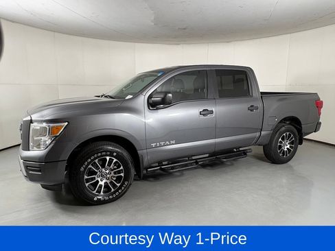 Used 2024 Nissan Titan SV AWD/4WD image 6
