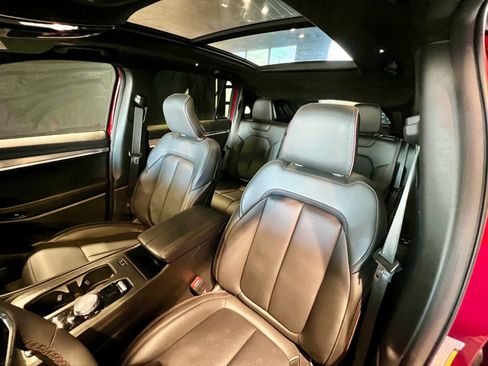 Used 2024 Jeep Wagoneer Launch Edition AWD/4WD image 7