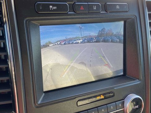 Used 2021 Ford Expedition Limited w/ Cargo Package image 18