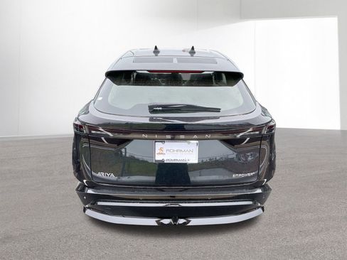 New 2023 Nissan Ariya FWD image 18