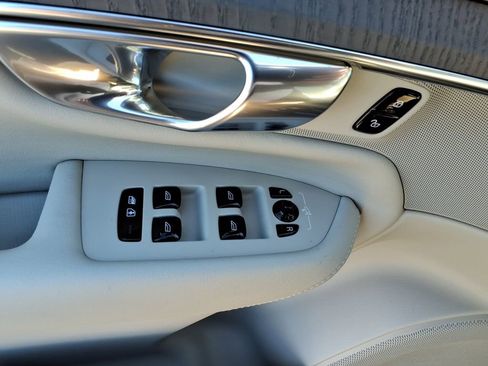 New 2026 Volvo XC90 B6 Ultra image 11