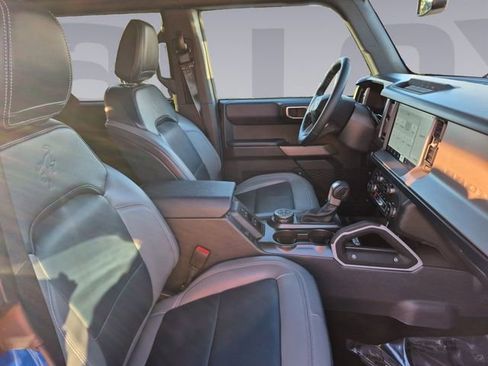 Used 2023 Ford Bronco Outer Banks image 17