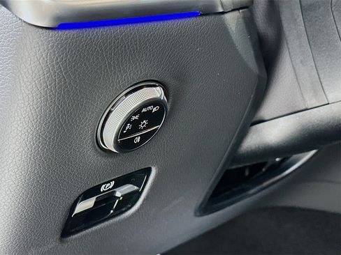 New 2026 Mercedes-Benz GLC 300 image 11