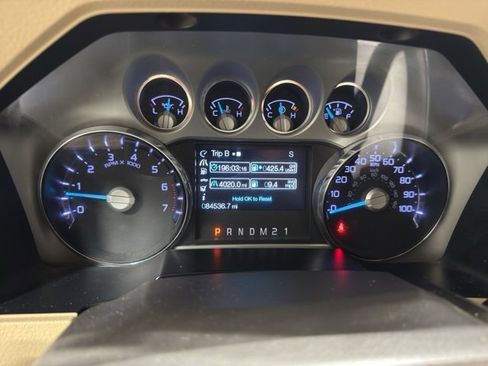 Used 2014 Ford F250 Lariat w/ Lariat Interior Package image 24