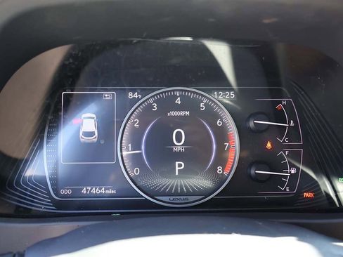 Used 2019 Lexus UX 200 image 44