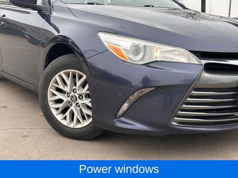 Used 2016 Toyota Camry LE image 2