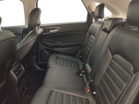 Used 2019 Ford Edge SEL w/ Equipment Group 201A FWD image 18