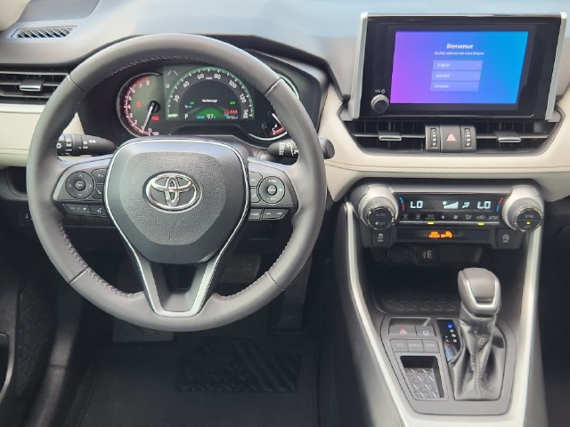 Used 2023 Toyota RAV4 XLE Premium FWD image 27
