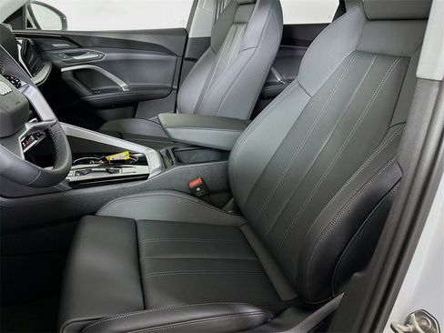 New 2025 Audi Q5 2.0T Premium Plus image 8