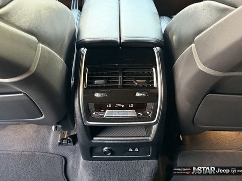 Used 2023 BMW XM AWD/4WD image 30