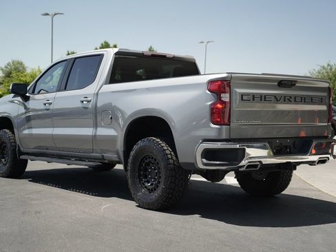 Used 2023 Chevrolet Silverado 1500 LT AWD/4WD image 3