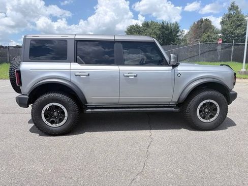 Used 2024 Ford Bronco Outer Banks w/ Sasquatch Package AWD/4WD image 2