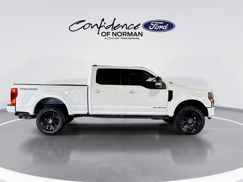 Used 2021 Ford F250 Lariat image 10