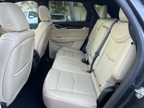 Used 2018 Cadillac XT5 Luxury w/ Driver Awareness Package image 8