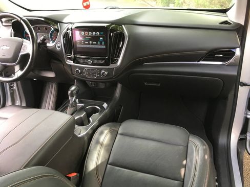 Used 2019 Chevrolet Traverse LT w/ LT Premium Package AWD/4WD image 35