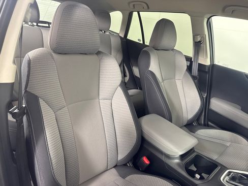 Used 2023 Subaru Outback Premium image 27