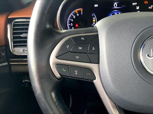 Used 2021 Jeep Grand Cherokee Overland AWD/4WD image 24
