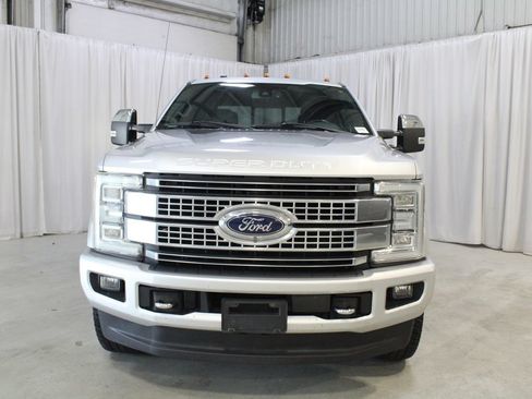 Used 2017 Ford F250 Platinum w/ Platinum Ultimate Package AWD/4WD image 37