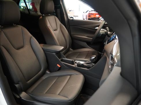 Used 2023 Buick Encore GX Essence w/ Experience Buick Package FWD image 35