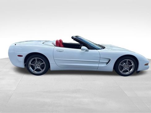 Used 2004 Chevrolet Corvette Convertible w/ Preferred Equipment Group RWD image 7