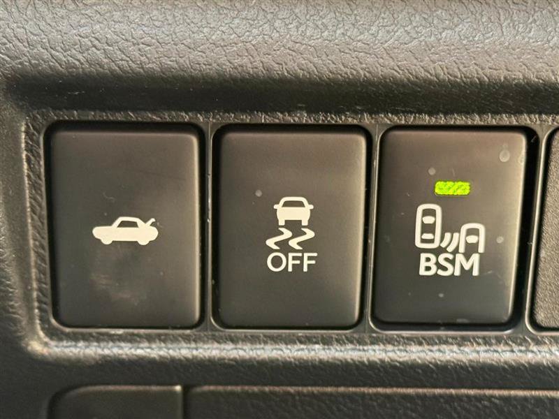 Used 2013 Toyota Avalon XLE Touring FWD image 14