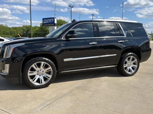 Used 2016 Cadillac Escalade Premium AWD/4WD image 6