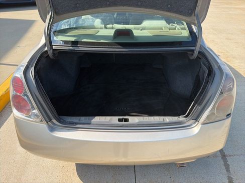Used 2005 Nissan Altima 2.5 S w/ (F01) Convenience Pkg FWD image 24