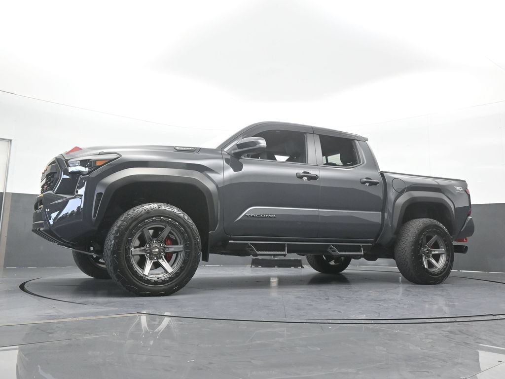 Used 2025 Toyota Tacoma TRD Off-Road w/ TRD Off Road Premium Package AWD/4WD image 65