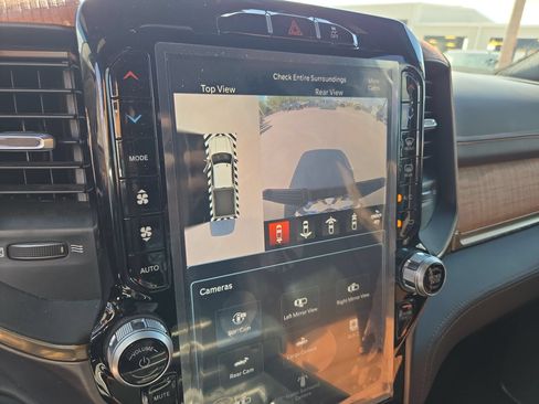 Used 2022 RAM 2500 Limited AWD/4WD image 18