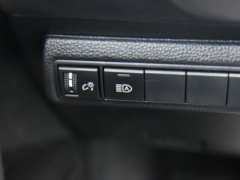 Used 2025 Toyota Corolla LE w/ Convenience Package FWD image 32