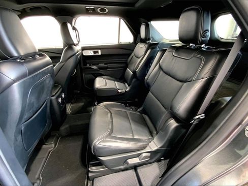 Used 2020 Ford Explorer ST w/ ST Street Pack image 24